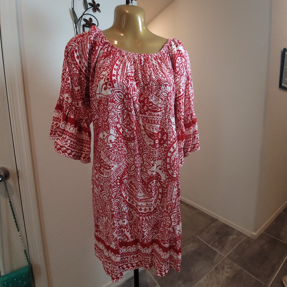 Umgee Red and White Paisley Blouse